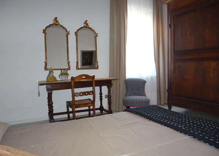 Holiday Apartment In Historical Palace